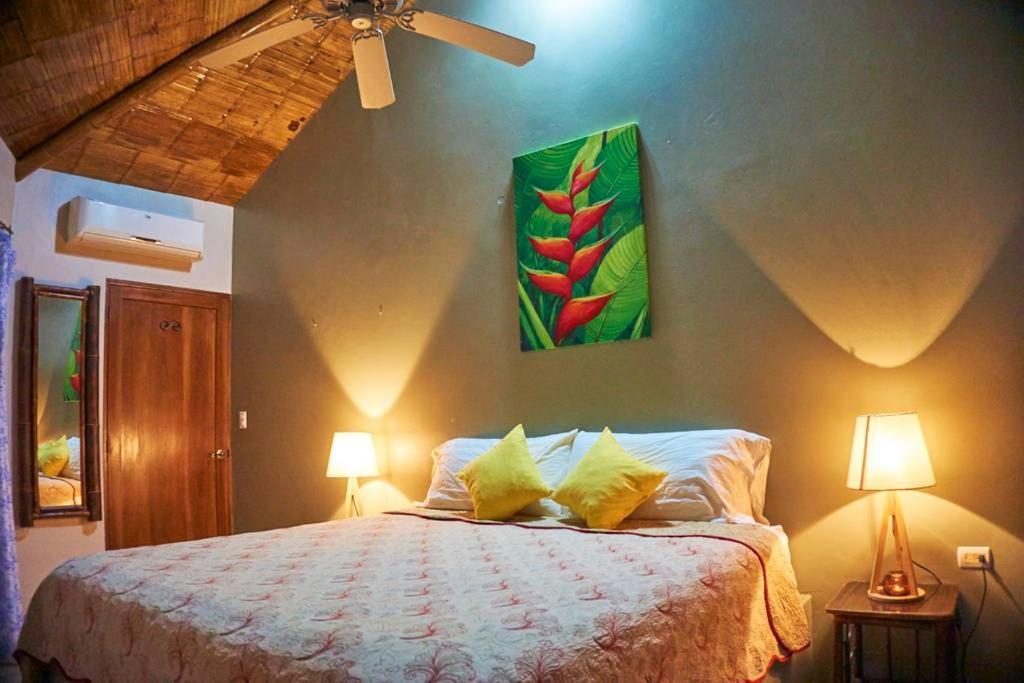 Manoas Bed & Breakfast Uvita Exterior foto