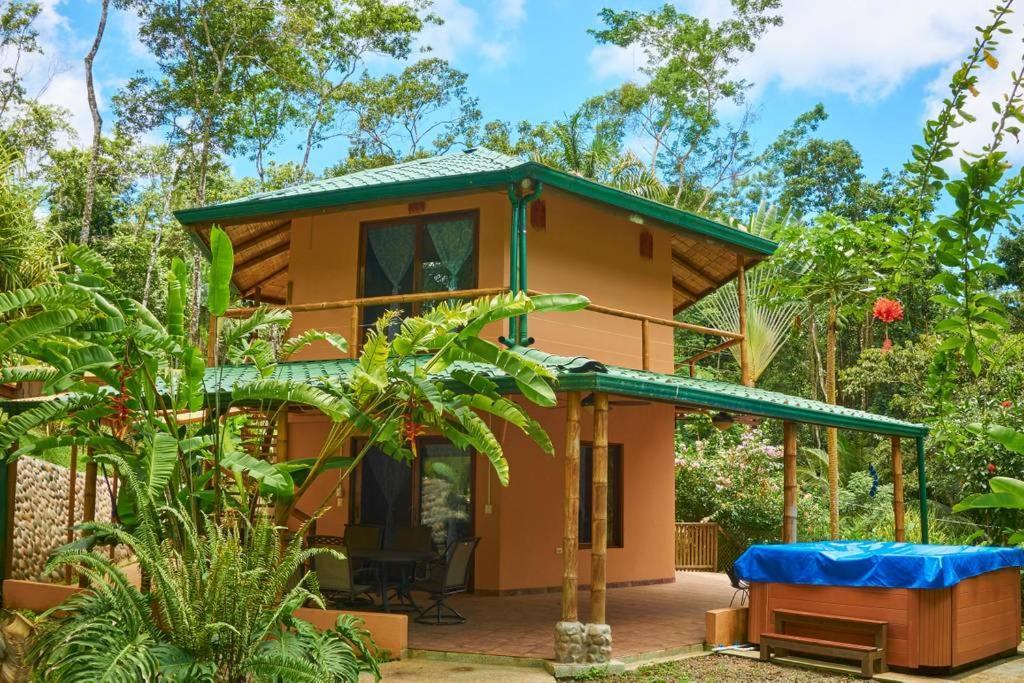 Manoas Bed & Breakfast Uvita Exterior foto