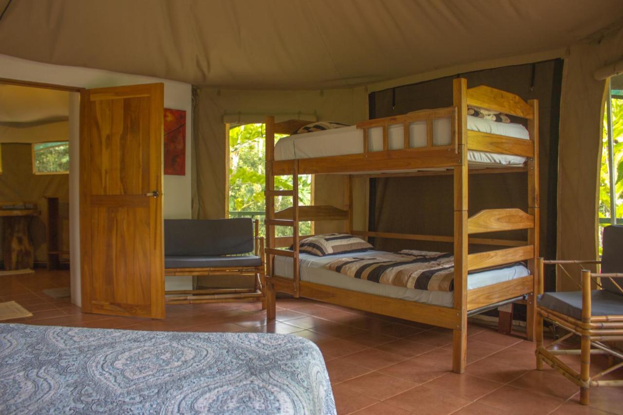 Manoas Bed & Breakfast Uvita Exterior foto