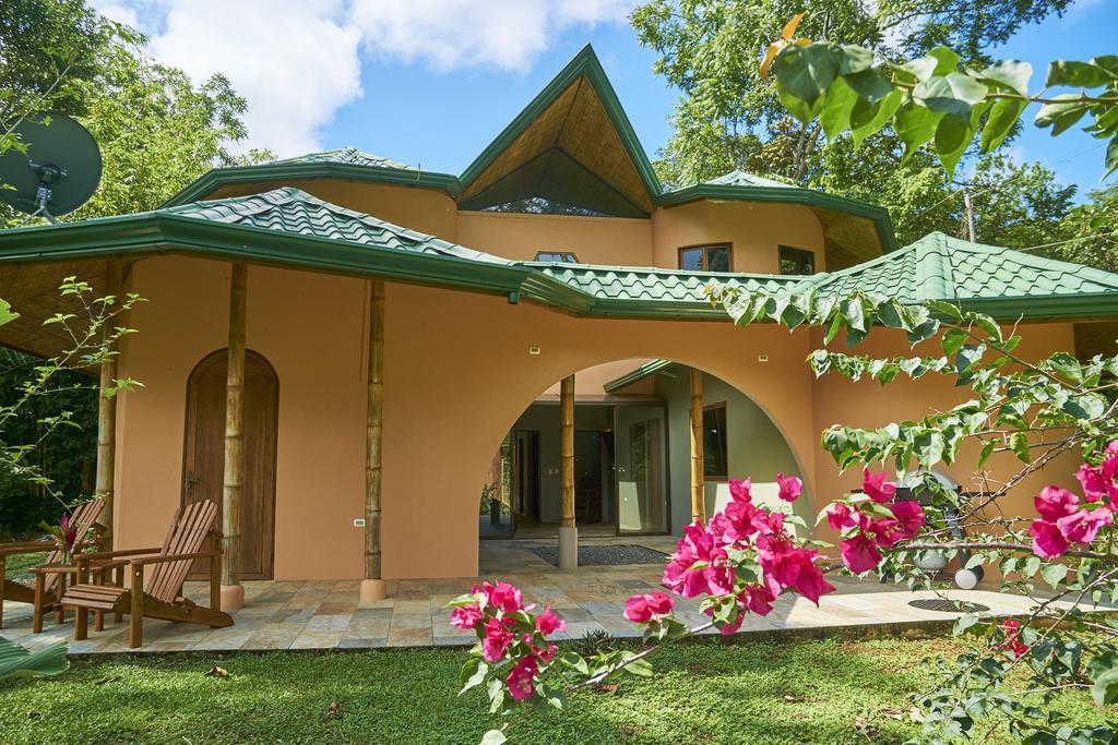 Manoas Bed & Breakfast Uvita Exterior foto